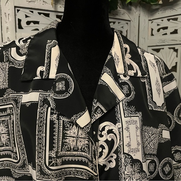 FASHION ATTITUDE VINTAGE VIBES BLACK & OFF WHITE SHORT SLEEVE BUTTON UP PLUS TOP - Picture 3 of 9